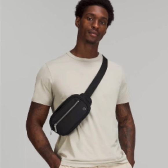 Lululemon Athletica Wanderlust Bag Black Brand‎ New Discontinued - Picture 5 of 9